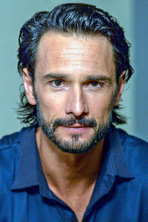 Photo of Rodrigo Santoro