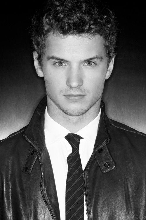 Photo of Freddie Stroma