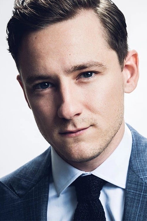 Photo of Lewis Pullman