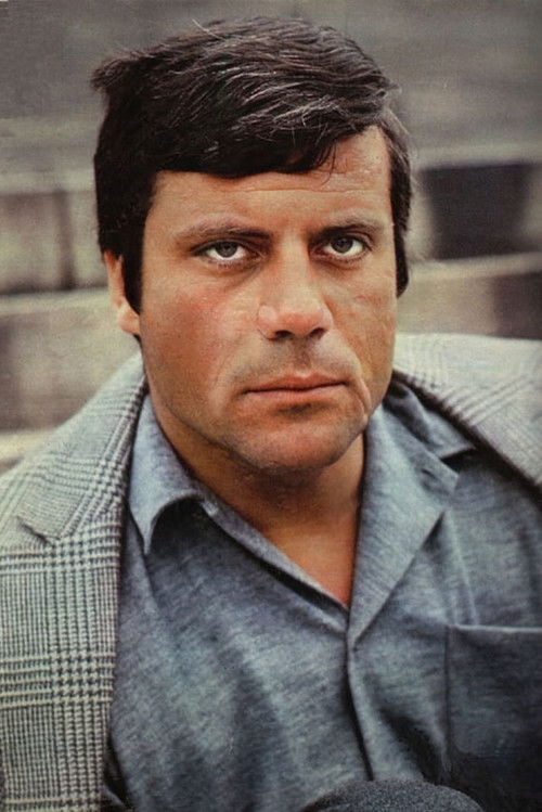 Photo of Oliver Reed