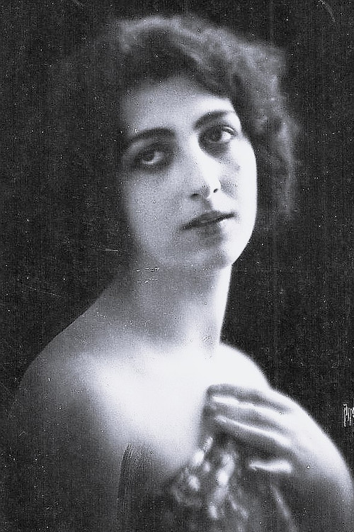 Photo of Elena Sangro