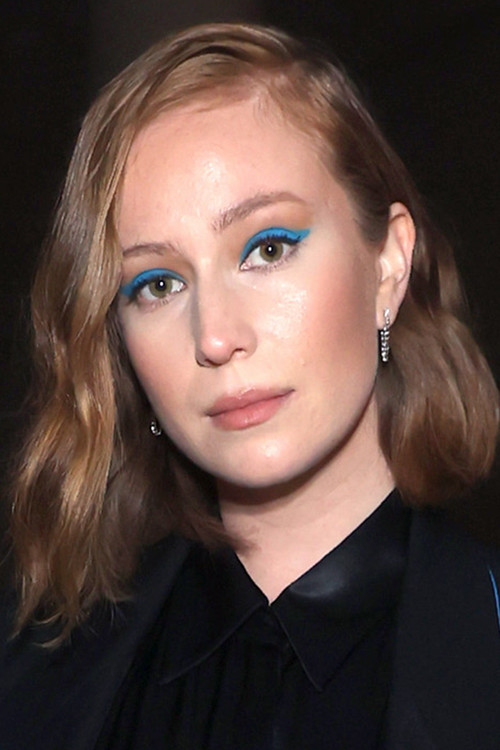 Photo of Hannah Einbinder