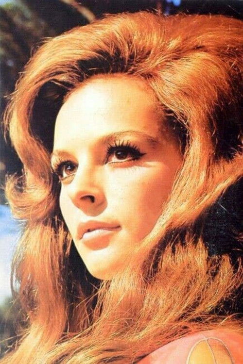 Photo of Hülya Koçyiğit