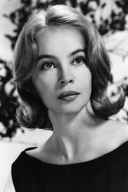Photo of Leslie Caron