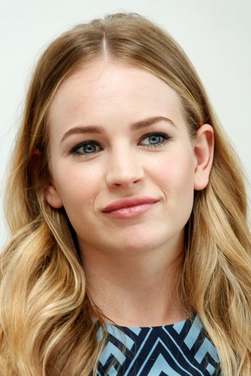 Photo of Britt Robertson