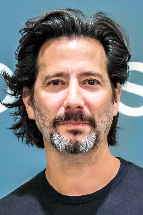 Photo of Henry Ian Cusick