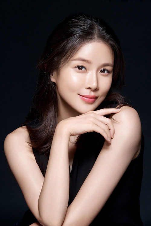 Photo of Lee Bo-young
