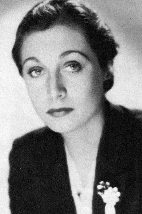 Photo of Aline MacMahon