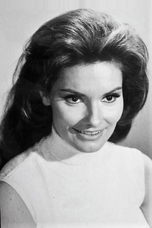 Photo of Suzanne Lloyd