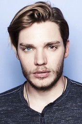 Photo of Dominic Sherwood