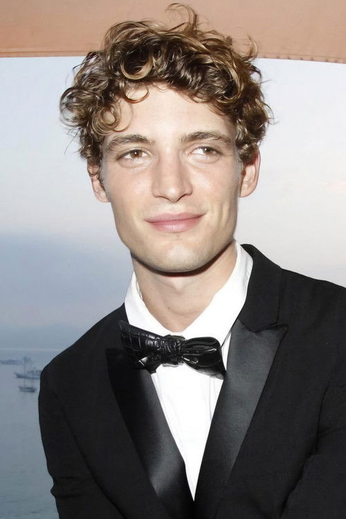 Photo of Niels Schneider