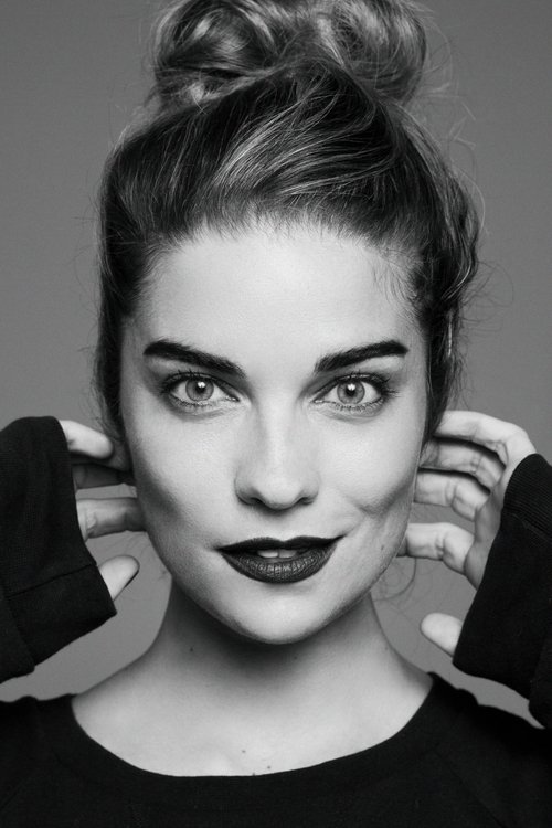 Photo of Annie Murphy