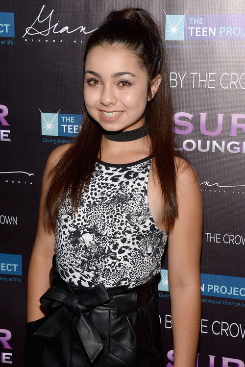 Photo of Laura Krystine