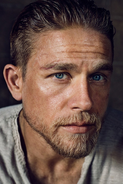 Photo of Charlie Hunnam