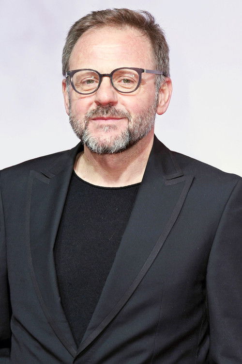 Photo of Samuel Finzi