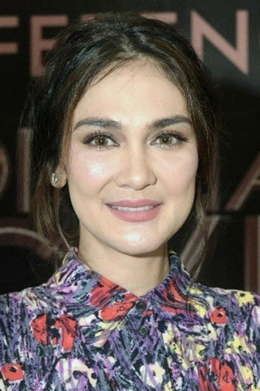 Photo of Luna Maya