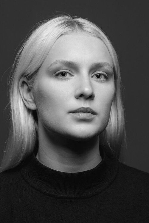 Photo of Carolyn Veensalu