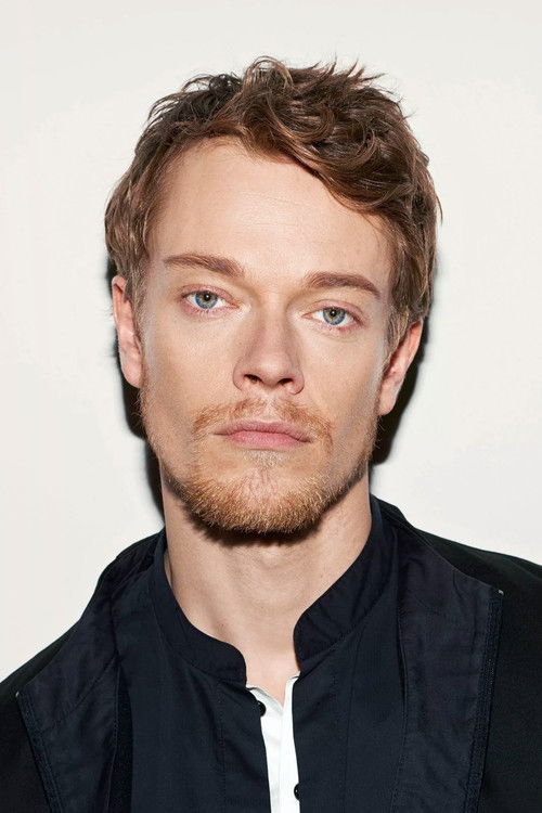 Photo of Alfie Allen