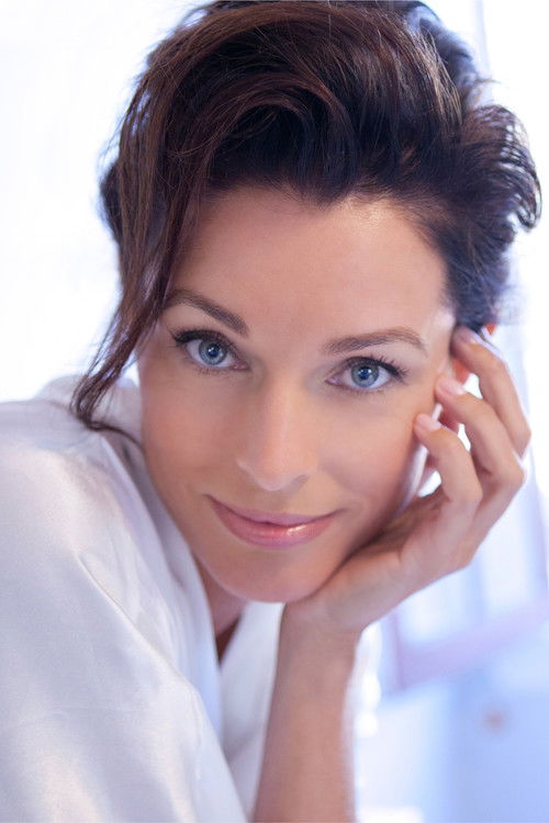 Photo of Sarah Deakins