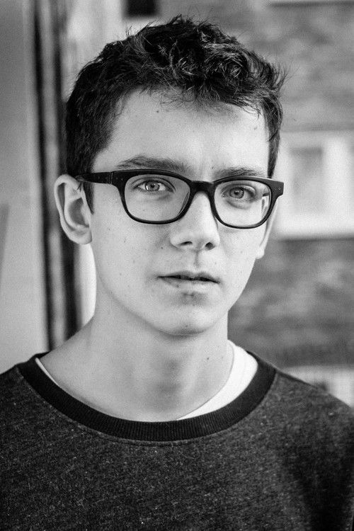 Photo of Asa Butterfield