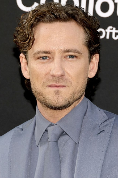 Photo of Lewis Pullman