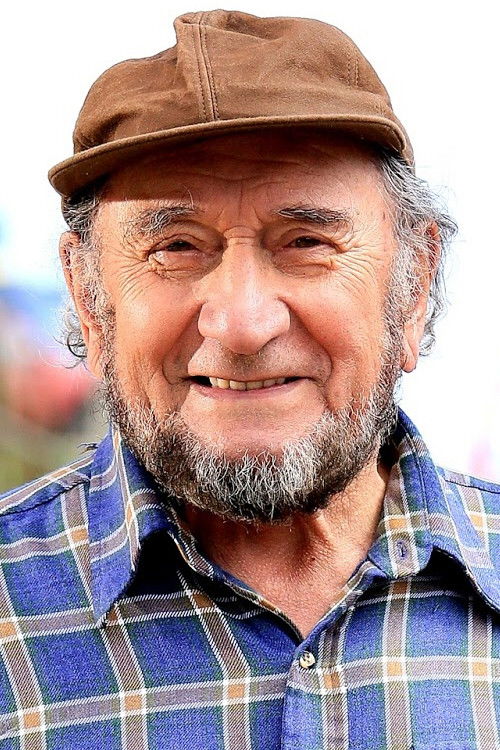 Photo of Luis Alarcón