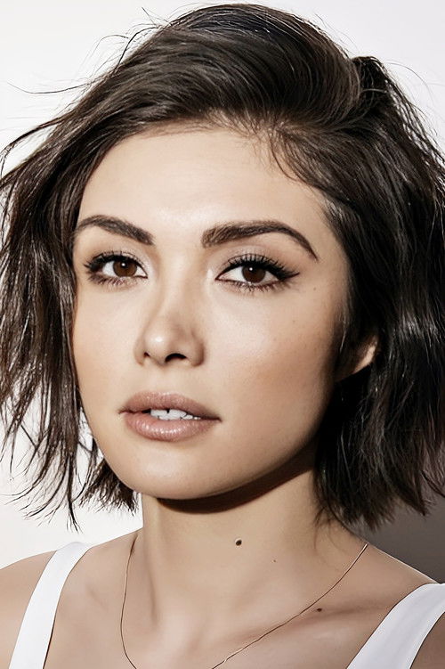 Photo of Daniella Pineda