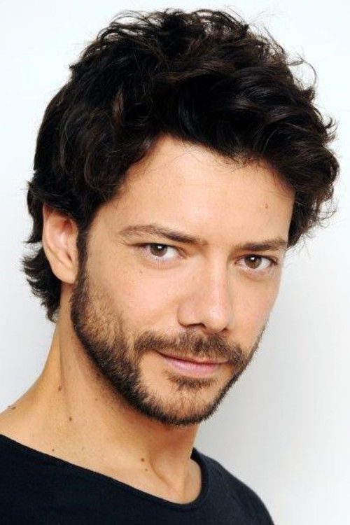 Photo of Álvaro Morte