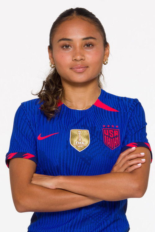 Photo of Alyssa Thompson