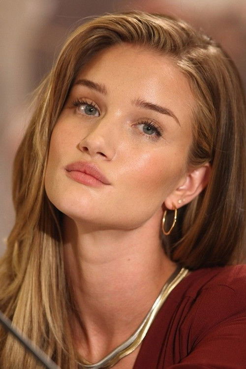 Photo of Rosie Huntington-Whiteley