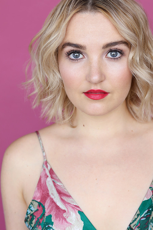 Photo of Chloe Fineman