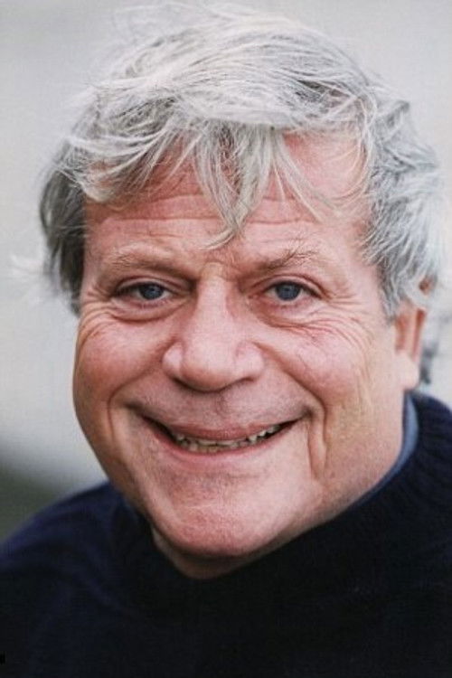 Photo of Oliver Reed