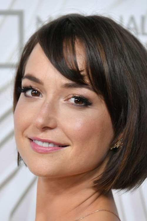 Photo of Milana Vayntrub