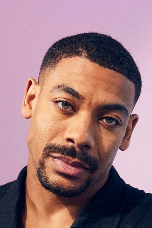 Photo of Aaron Pierre