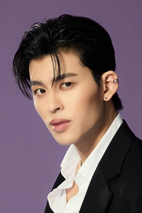 Photo of Naravit Lertratkosum