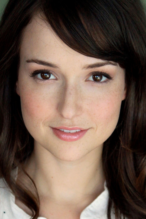 Photo of Milana Vayntrub