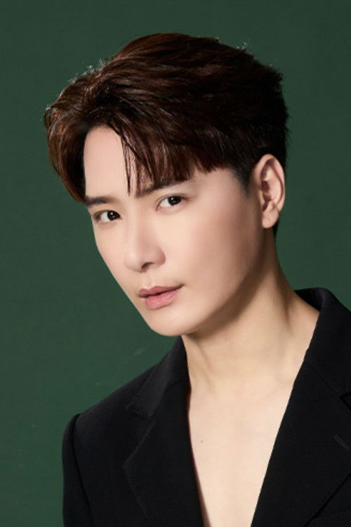 Photo of Perawat Sangpotirat