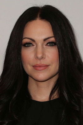 Photo of Laura Prepon