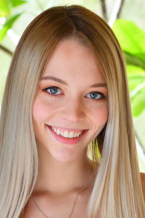 Photo of Lily Larimar