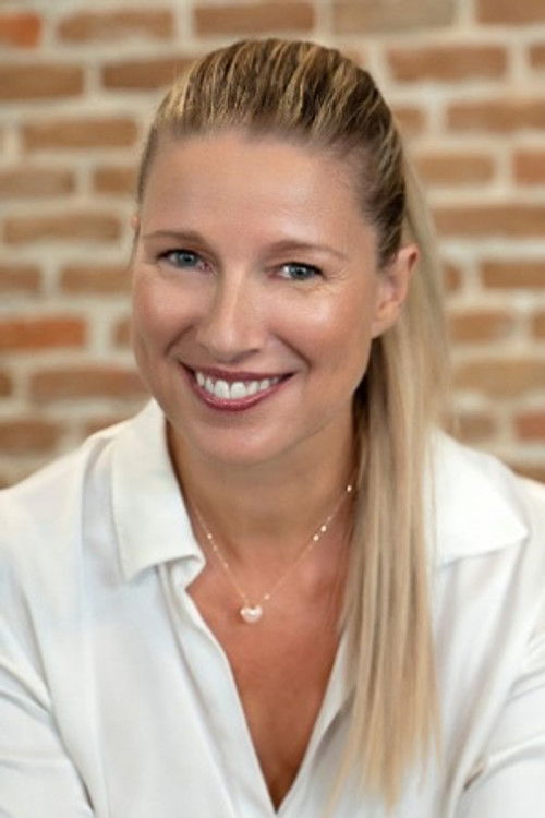 Photo of Anne Igartiburu