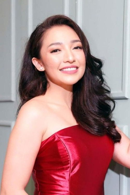 Photo of Manda Cello