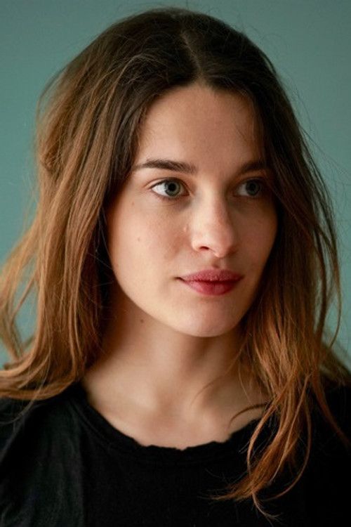 Photo of Rebecca Marder