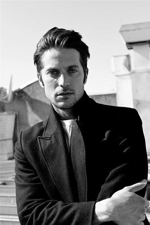 Photo of Lucas Bravo