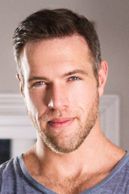 Photo of Alex Mecum