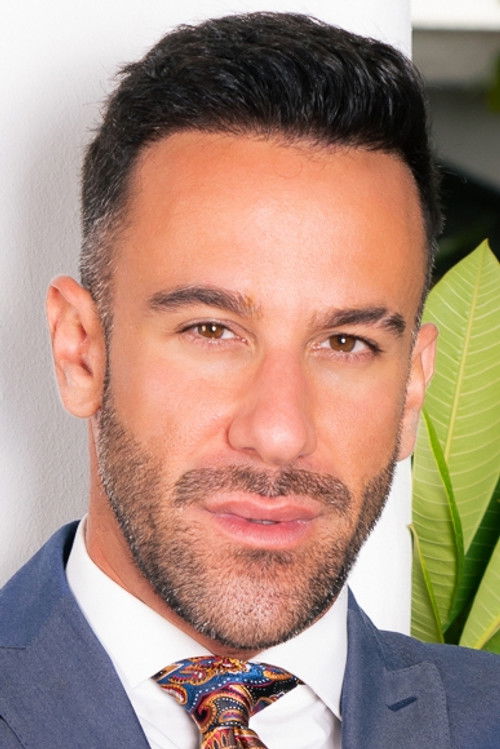 Photo of Gustavo Cruz