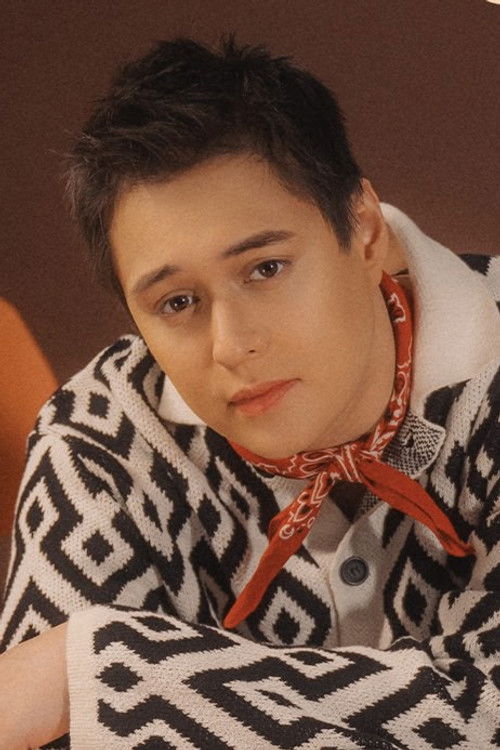 Photo of Enrique Gil
