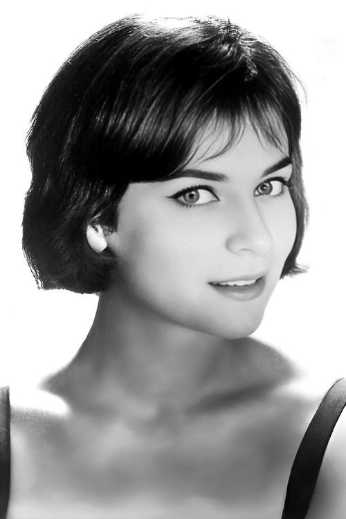 Photo of Juliette Mayniel