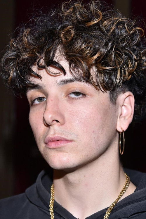 Photo of Hubert Lenoir