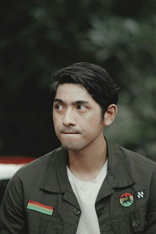 Photo of Arya Saloka