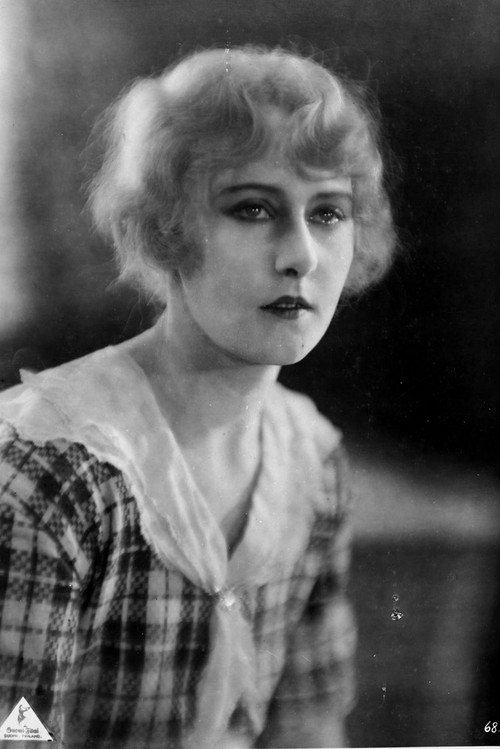 Photo of Ellen Sylvin